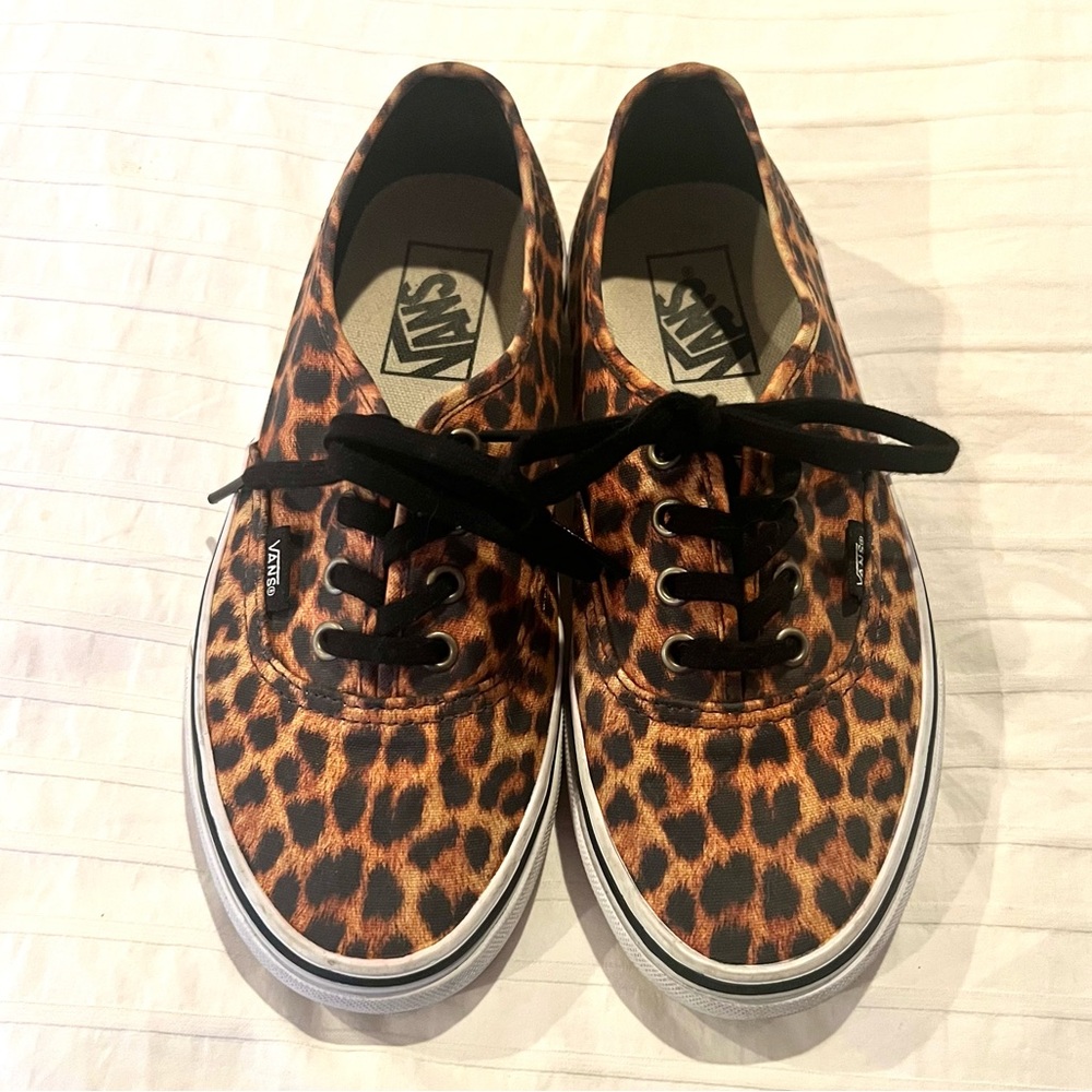 Vans Off The Wall - Cheetah/Leopard-Print Lo Lace-Up Sneaker/Shoe (M 5.5/W 7)